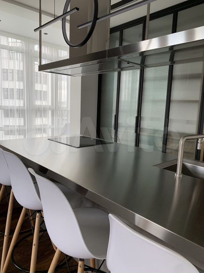 4-к. квартира, 150 м², 12/17 эт.