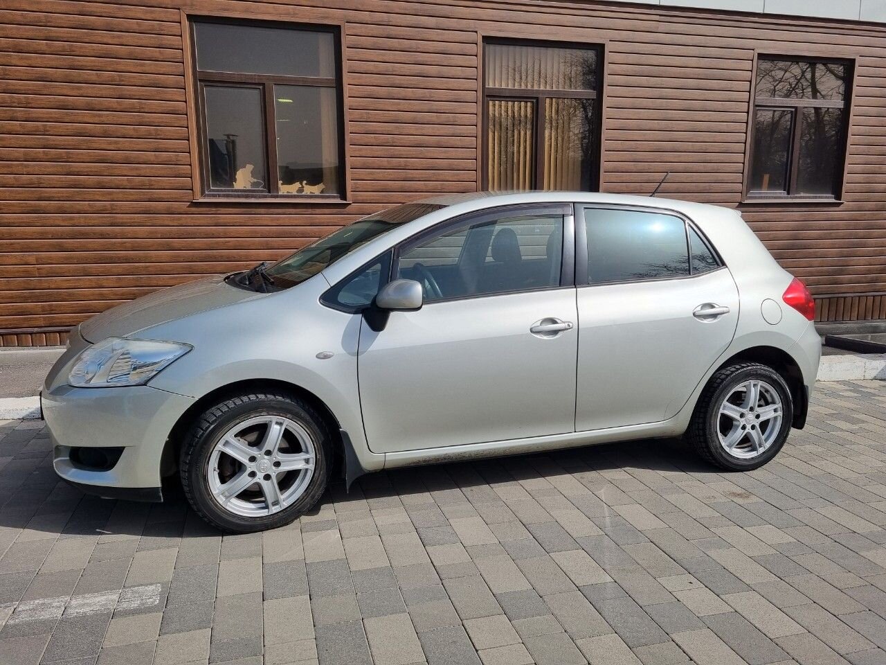 Toyota Auris: фото владельца