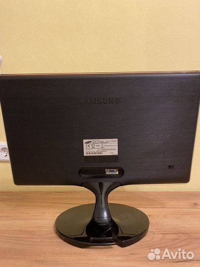 Монитор Samsung