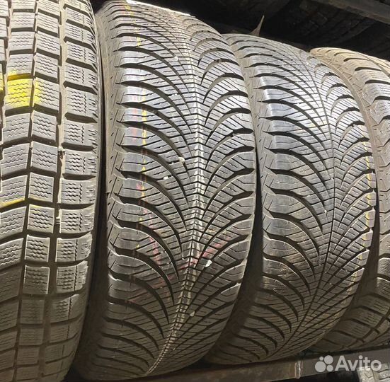 Kumho I'Zen KW23 205/55 R16 91M