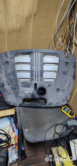 Крышка двигателя kia Sorento