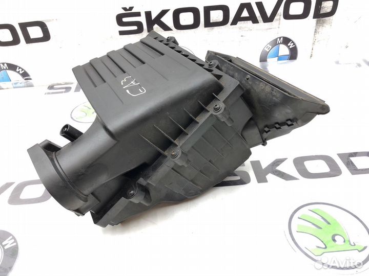 Корпус воздушного фильтра Skoda Octavia A7 (5E)