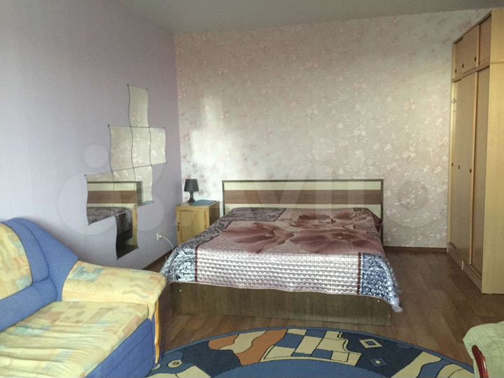 1-к. квартира, 42 м², 4/10 эт.