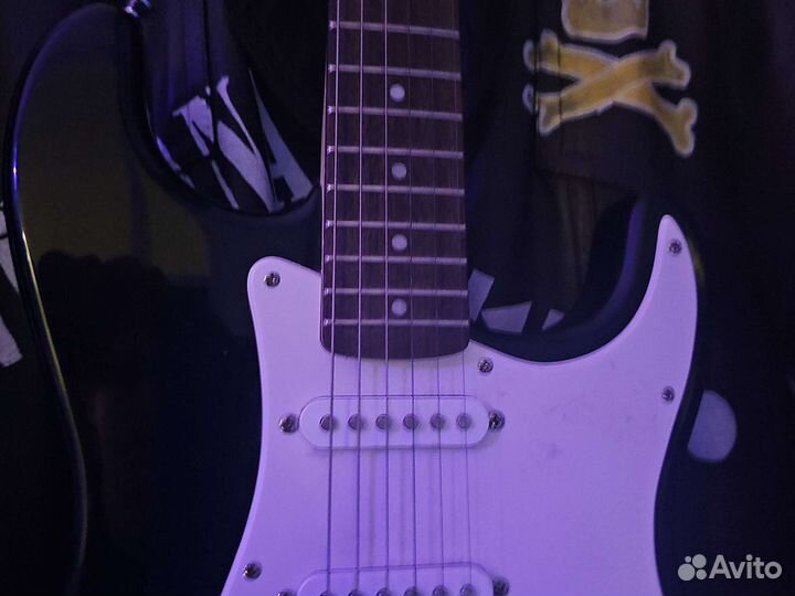 Гитара fender squier bullet stratocaster