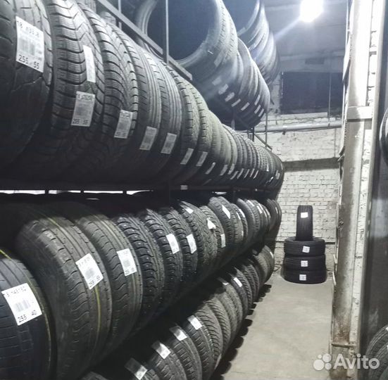 Bridgestone Blizzak Revo GZ 235/55 R17 99M