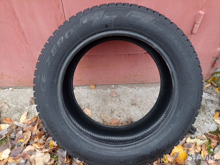 Pirelli Ice Zero 255/55 R20 28H