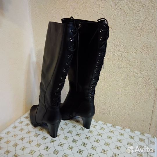 Зимние женские сапоги 38