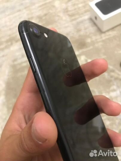 iPhone 7, 32 ГБ