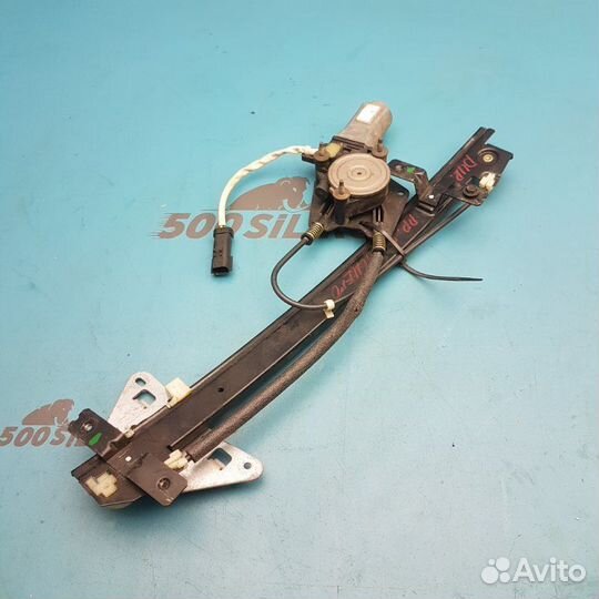 Стеклоподъемник передний правый Dodge Durango
