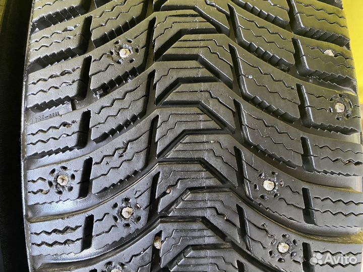 Michelin X-Ice North XIN3 215/65 R16