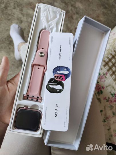 Фитнес браслет с дизайном Apple watch