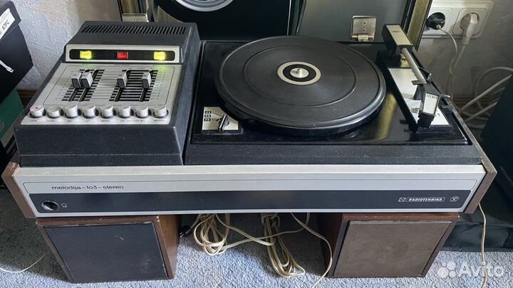 Виниловый проигрыватель Radiotehnika melodija 103