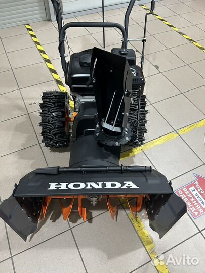 Снегоуборщик honda HSS569 GX270