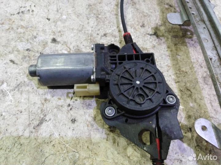 Стеклоподъемник электрический передний правый 1546