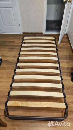 Раскладушка с матрасом