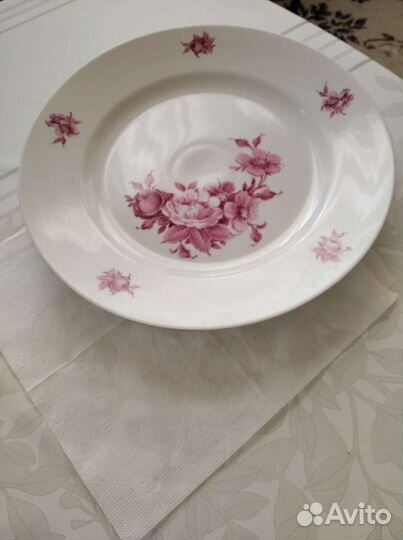 Тарелка десертная большая