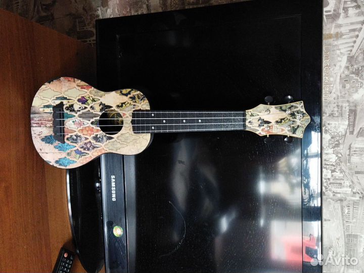 Укулеле flight, travel Granada