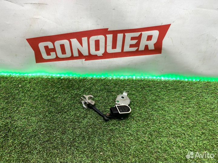 Датчик положения кузова Mercedes-Benz W213 W205