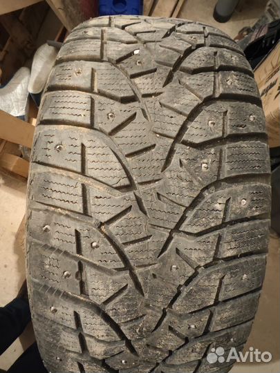 Bridgestone Blizzak Spike-01 285/60 R18
