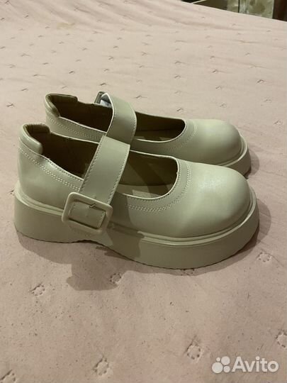 Лоферы женские новые 38