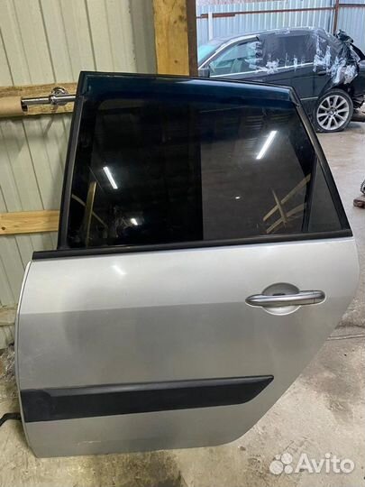 Дверь задняя левая Рено Сценик 2