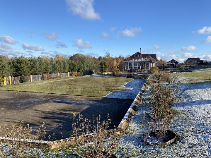 Коттедж 209 м² на участке 40 сот.