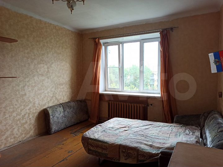 Комната 19,5 м² в 3-к., 4/4 эт.