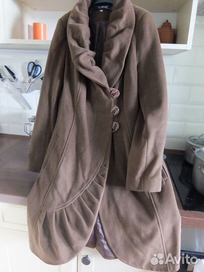 Пальто демисезонные 44-46 размер