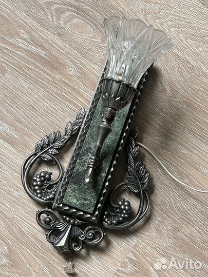 Светильник бра с малахитом