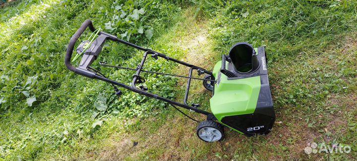 Снегоуборочная машина