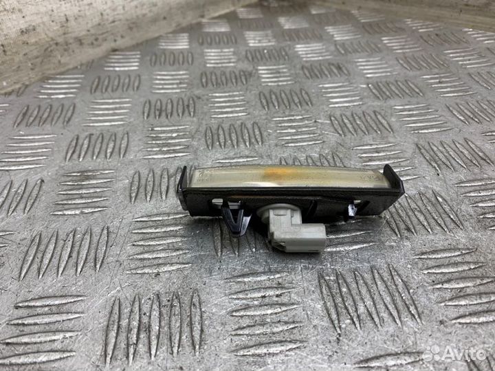 Фонарь подсветки номера Lexus Rx350 GSU35 2grfe
