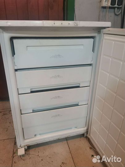 Холодильник (морозильная камера)