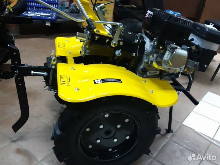 Мотоблок 8Л.С. С валом отбора мощности