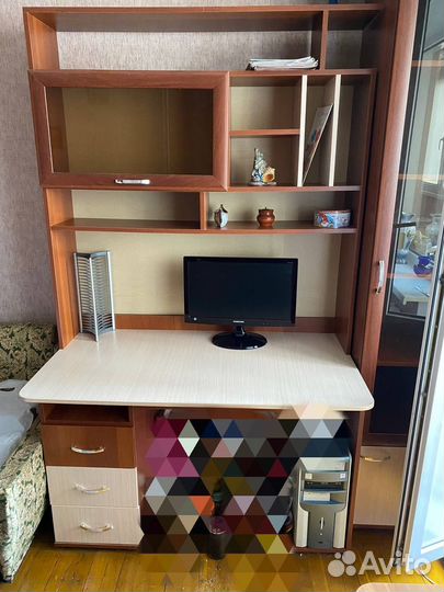 Письменный уголок