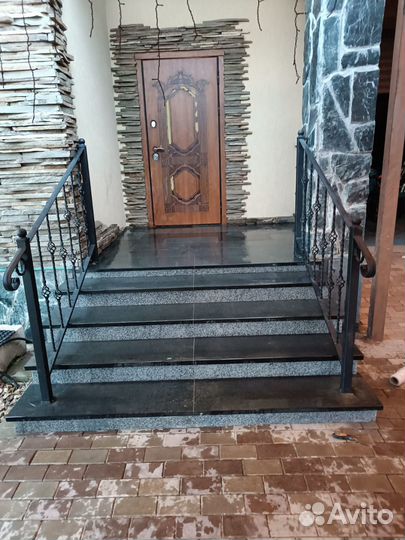 Гранитные ступени для лестницы