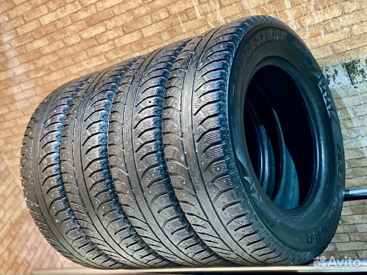 Bridgestone Ice Cruiser 7000 215/70 R16