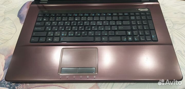 Ноутбук Asus 17,1