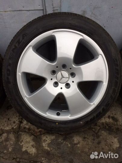 Комплект Bridgestone W221 255/45 R18