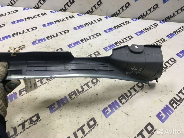 Накладка порога задняя правая Хендай Элантра