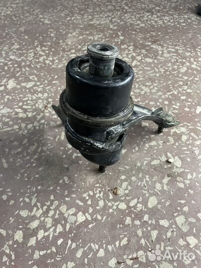 Моторная подушка на камри 2,5