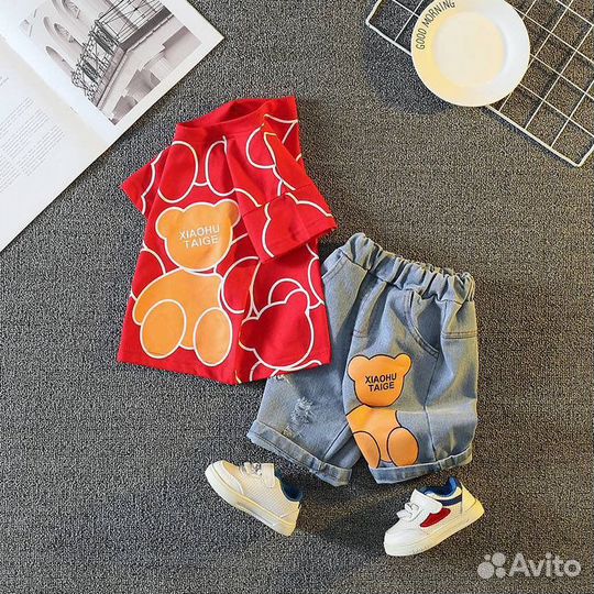 Костюм детский новый