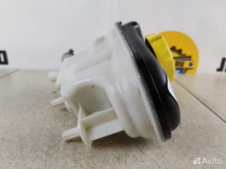 Расширительный бачок системы активной стабилизации