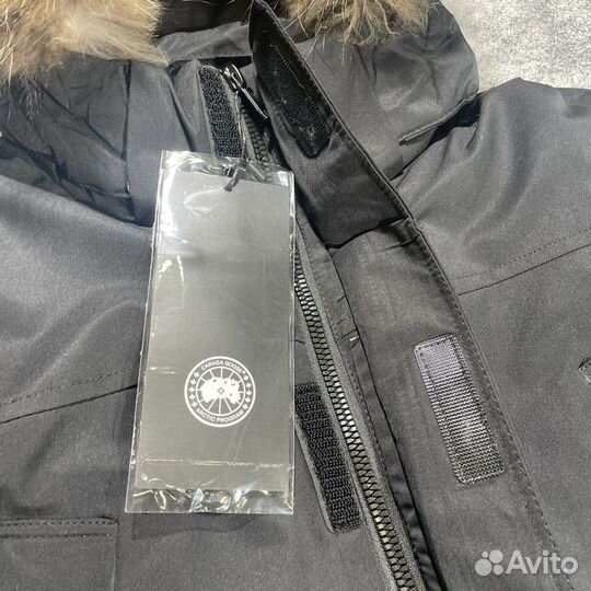 Зимняя куртка Canada Goose