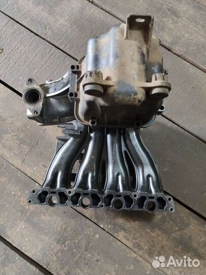 Впускной коллектор Mitsubishi Carisma 4g93