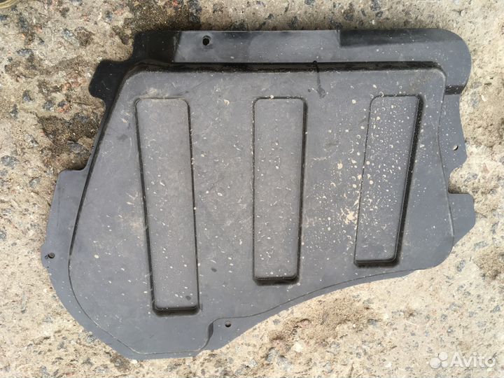 Пыльник багажника правый Kia Sorento 2