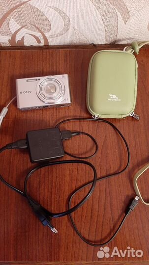 Компактный фотоаппарат sony