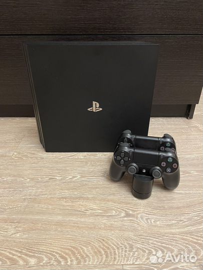 Sony playstation 4 pro 1tb + 60 игр + 2 геймпада