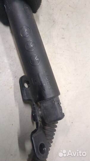 Амортизатор крышки багажника левый Cadillac Escalade 4