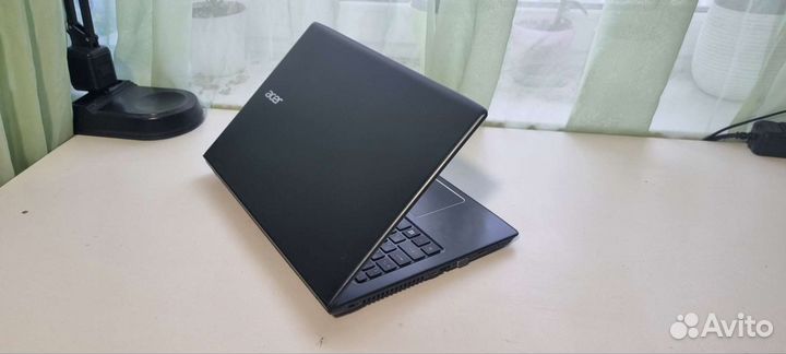 Acer aspire E5-575 i5-7200/ssd 240/ 940mx/8gb