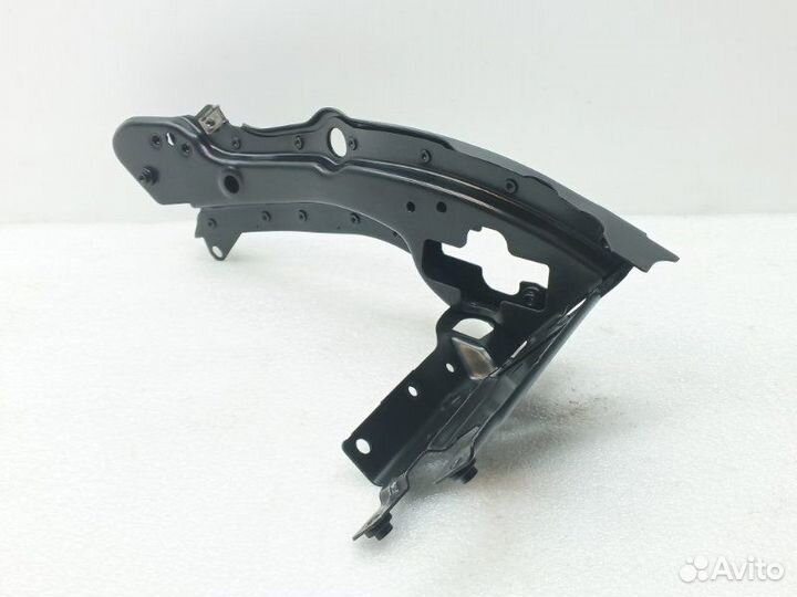 Кронштейн фары правый Mercedes-Benz E-Class W211